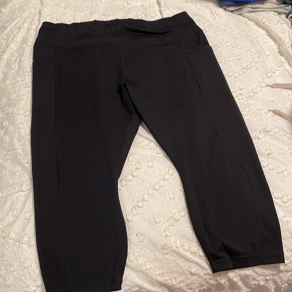 Yogalicious Lux Black Yoga Capri Pants Workout - Poly-Spandex Blend - Womens 3XL